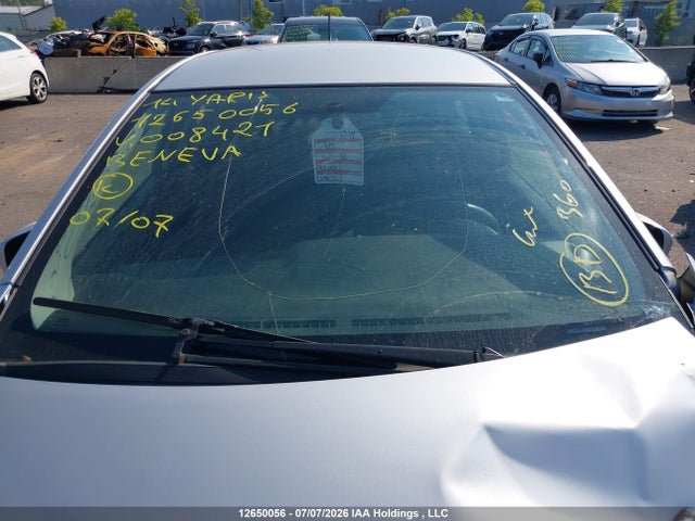 VNKJTUD37EA008421 Toyota Yaris Ce