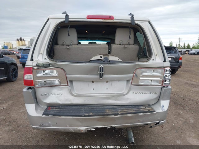 Продажа на аукционе авто 2007 Lincoln Navigator Ultimate, vin: 5LMFU28517LJ08851, номер лота: 12635178