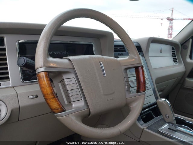 Продажа на аукционе авто 2007 Lincoln Navigator Ultimate, vin: 5LMFU28517LJ08851, номер лота: 12635178