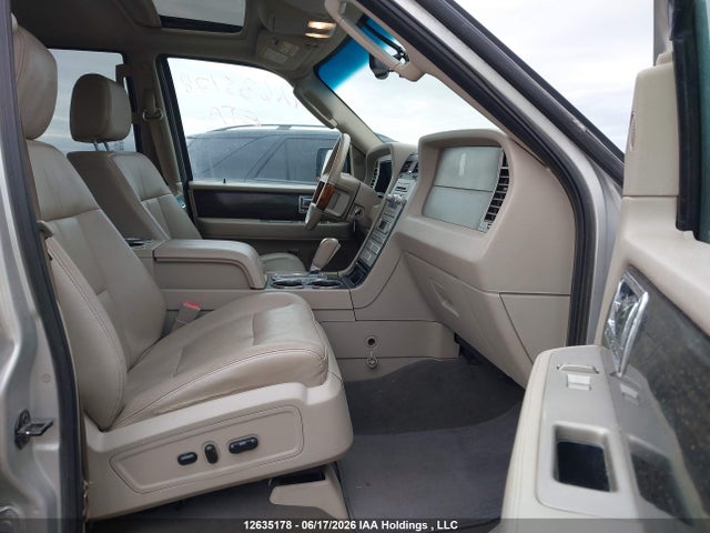 Продажа на аукционе авто 2007 Lincoln Navigator Ultimate, vin: 5LMFU28517LJ08851, номер лота: 12635178