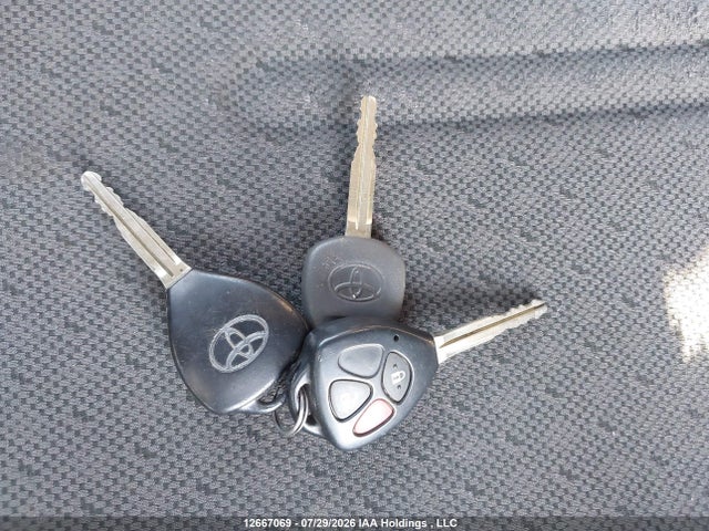 12667069 :رقم المزاد ، JTDKT4K33A5305625 vin ، 2010 Toyota Yaris Le مزاد بيع