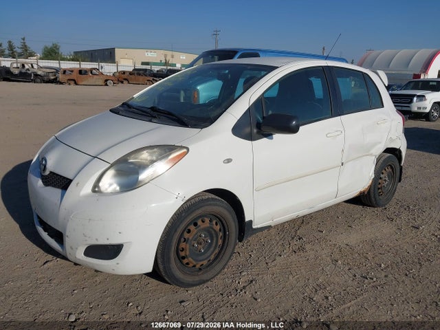 12667069 :رقم المزاد ، JTDKT4K33A5305625 vin ، 2010 Toyota Yaris Le مزاد بيع