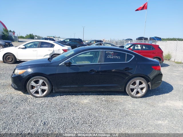 19VDE1F56EE400695 Acura ILX