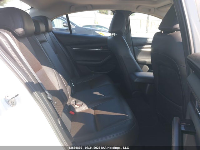 JM1BPBDY9R1657323 Mazda 3 Gt
