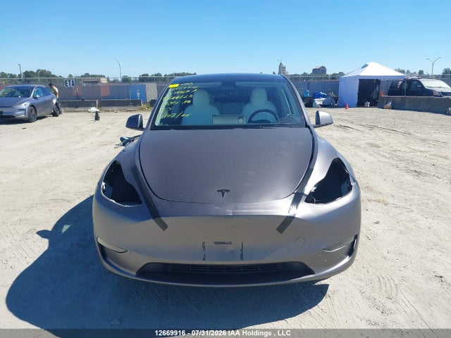 Tesla Model Y 2023 7SAYGAEE1PF644663 Image 13
