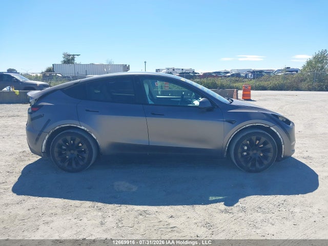 Tesla Model Y 2023 7SAYGAEE1PF644663 Image 14