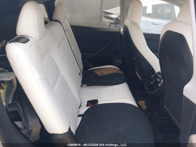 Tesla Model Y 2023 7SAYGAEE1PF644663 Image 8