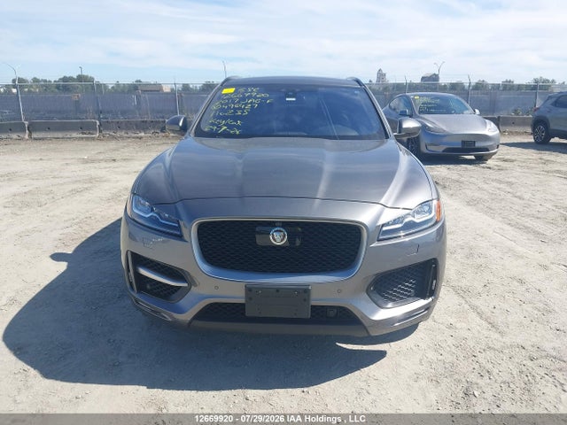 2017 Jaguar F-pace R - Sport მანქანა იყიდება აუქციონზე, vin: SADCL2BNXHA496427, აუქციონის ნომერი: 12669920