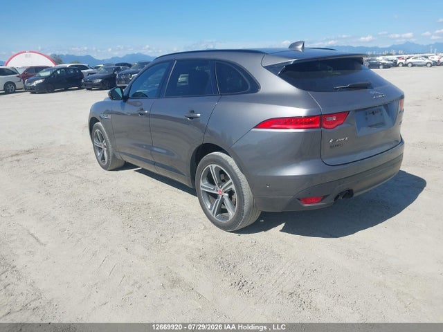 2017 Jaguar F-pace R - Sport მანქანა იყიდება აუქციონზე, vin: SADCL2BNXHA496427, აუქციონის ნომერი: 12669920