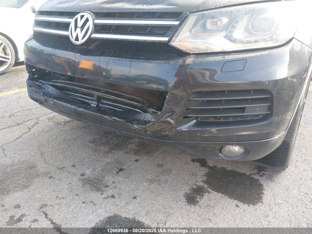 2012 Volkswagen Touareg V6 მანქანა იყიდება აუქციონზე, vin: WVGDF9BP0CD001480, აუქციონის ნომერი: 12669936