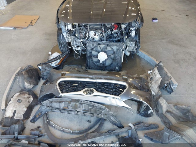Toyota Highlander Xle 2021 5TDGZRBH7MS551198 Image 12