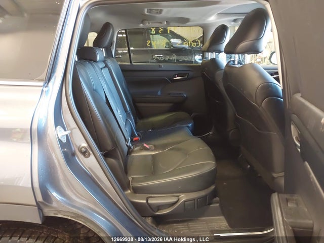 Toyota Highlander Xle 2021 5TDGZRBH7MS551198 Image 8