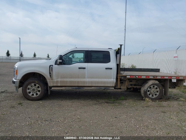 Ford F350 Super Duty 2023 1FT8W3BN5PEC52819 Image 11