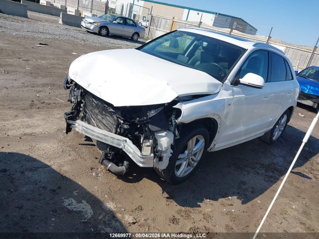 Audi Q3 2.0t Technik 2016 WA1GFCFS8GR019113 Image 2