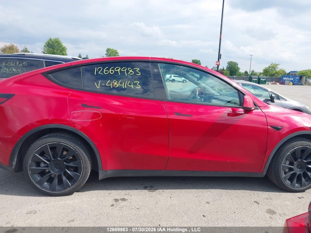 Tesla Model Y 2022 7SAYGDEE9NF484143 Image 13