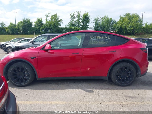 Tesla Model Y 2022 7SAYGDEE9NF484143 Image 14