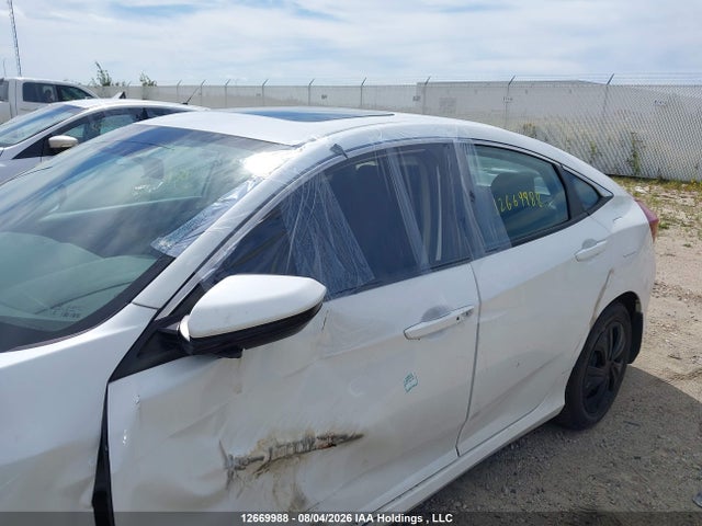 Продаж на аукціоні авто 2018 Honda Civic Ex, vin: 2HGFC2F88JH017556, номер лоту: 12669988