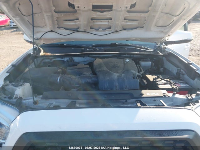 12670075 :رقم المزاد ، 5TFCZ5AN2HX062352 vin ، 2017 Toyota Tacoma Sr5/trd Off Road/trd Sport مزاد بيع