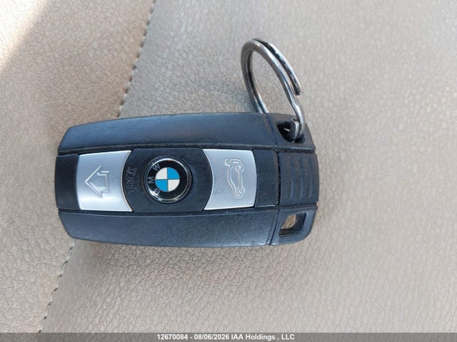 2015 Bmw X1 Xdrive28i მანქანა იყიდება აუქციონზე, vin: WBAVL1C53FVY26747, აუქციონის ნომერი: 12670084