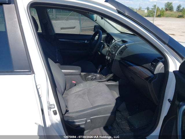 12670094 :رقم المزاد ، 5XYKTDA27DG421737 vin ، 2013 Kia Sorento Lx V6 مزاد بيع