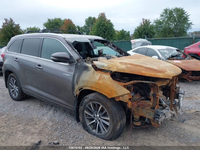 Auction sale of the 2018 Toyota Highlander Hybrid/xle, vin: 5TDJGRFH2JS049989, lot number: 12670102