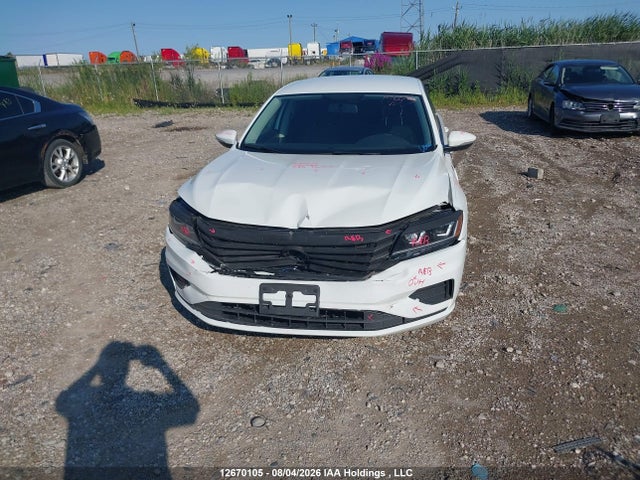 Продажа на аукционе авто 2020 Volkswagen Passat Comfortline, vin: 1VWAA7A34LC003020, номер лота: 12670105
