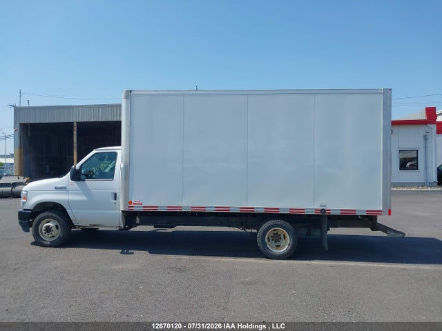 1FDXE4FN4RDD15136 Ford Econoline E450 Super Duty Cutaway Van