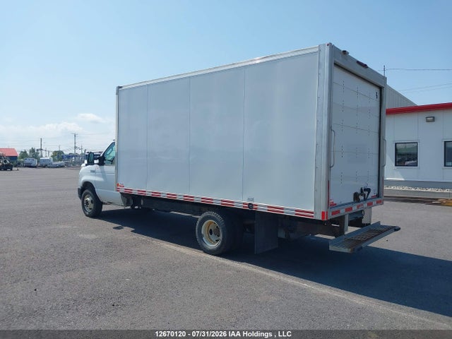 1FDXE4FN4RDD15136 Ford Econoline E450 Super Duty Cutaway Van