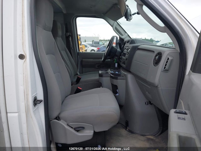 1FDXE4FN4RDD15136 Ford Econoline E450 Super Duty Cutaway Van