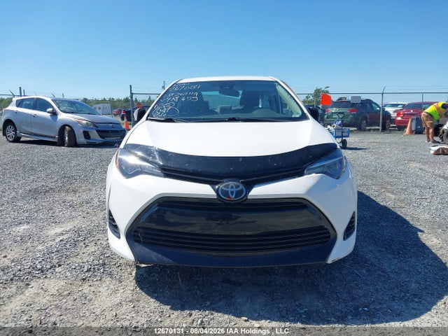 Toyota COROLLA CE 2018 2T1BURHE8JC981655 Image 11