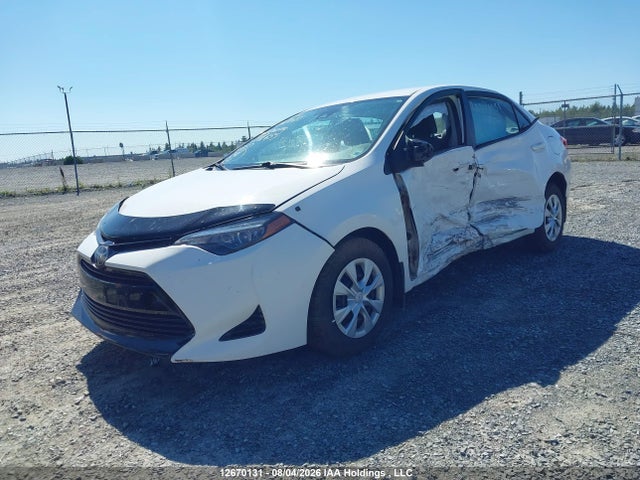 Toyota COROLLA CE 2018 2T1BURHE8JC981655 Image 2