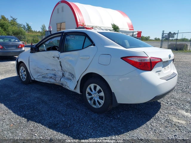 Toyota COROLLA CE 2018 2T1BURHE8JC981655 Image 3