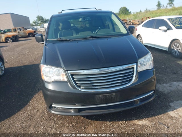 2016 Chrysler Town & Country Touring მანქანა იყიდება აუქციონზე, vin: 2C4RC1CG5GR237693, აუქციონის ნომერი: 12670136