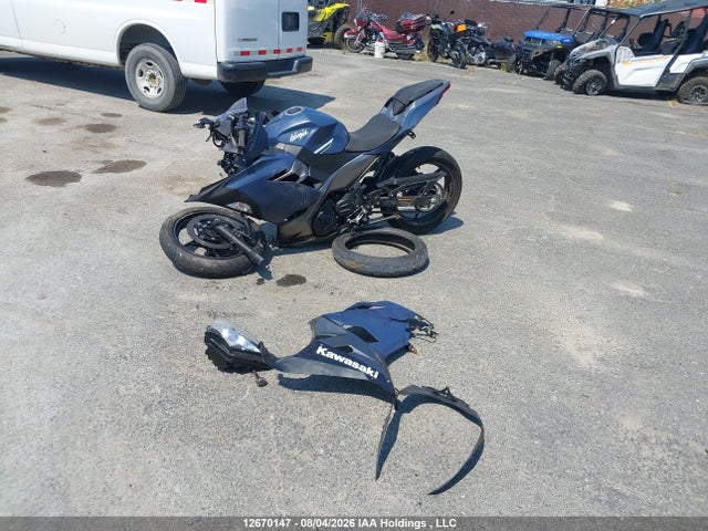 Kawasaki EX400 2022 JKAEXKG17NDAH6397 Image 12