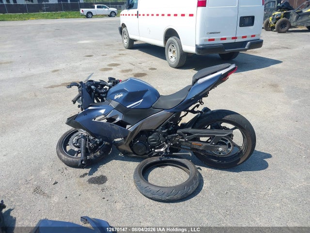 Kawasaki EX400 2022 JKAEXKG17NDAH6397 Image 17