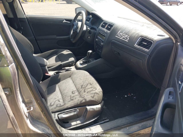 Продаж на аукціоні авто 2011 Volkswagen Jetta 2.0l Comfortline, vin: 3VWDK7AJ1BM394875, номер лоту: 12670165