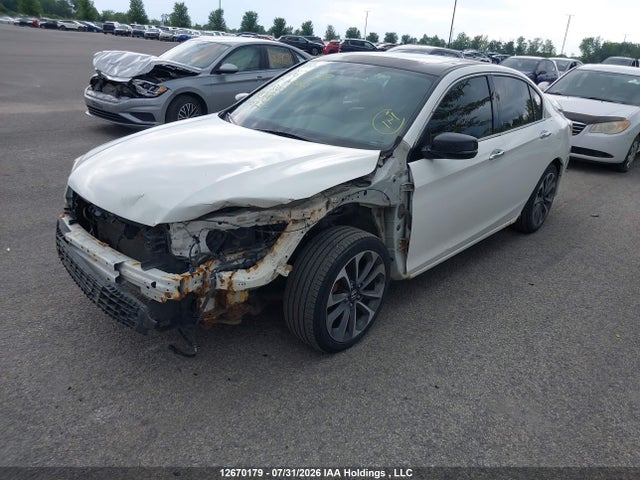 Honda Accord Touring 2015 1HGCR3F94FA800511 Image 2