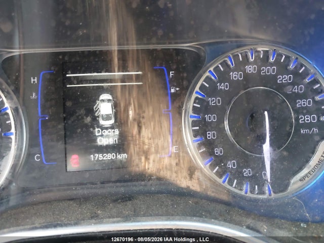 Chrysler 200 Limited 2015 1C3CCCAB1FN620619 Image 12