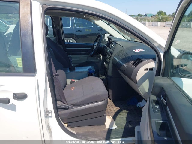 12670208 :رقم المزاد ، 2D4CN1AE0AR246457 vin ، 2010 Dodge Grand Caravan C/v C/v مزاد بيع