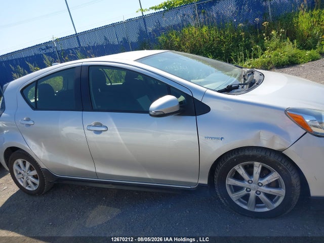 Продажа на аукционе авто 2017 Toyota Prius C, vin: JTDKDTB38H1593585, номер лота: 12670212