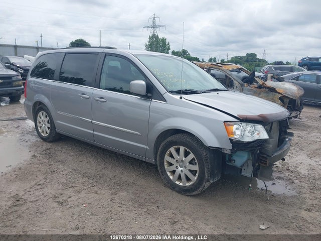Chrysler Town &amp; Country Touring 2015 2C4RC1BG2FR656567 zdjęcie główne