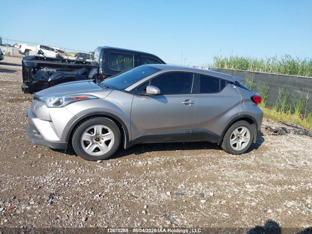 2018 Toyota C-hr Xle მანქანა იყიდება აუქციონზე, vin: NMTKHMBXXJR040859, აუქციონის ნომერი: 12670268