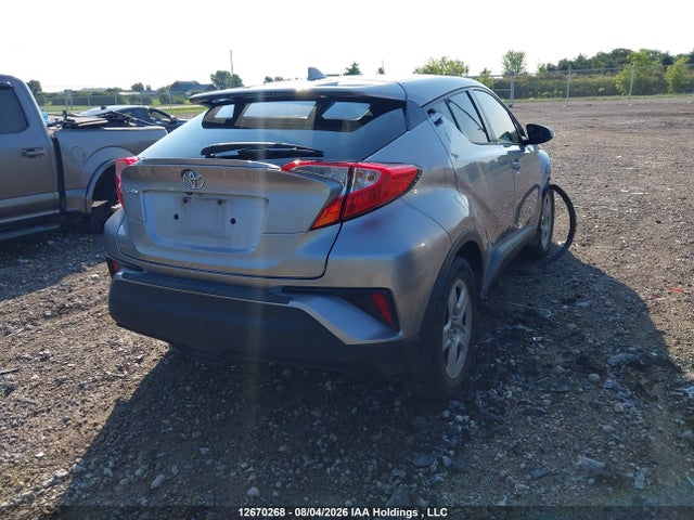 2018 Toyota C-hr Xle მანქანა იყიდება აუქციონზე, vin: NMTKHMBXXJR040859, აუქციონის ნომერი: 12670268