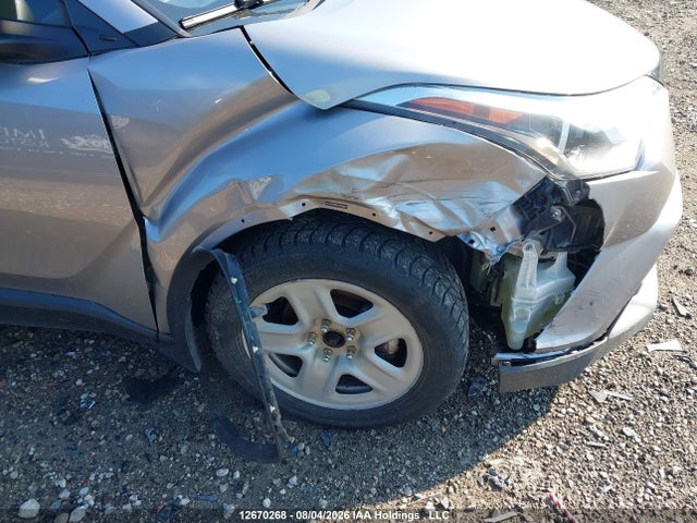 2018 Toyota C-hr Xle მანქანა იყიდება აუქციონზე, vin: NMTKHMBXXJR040859, აუქციონის ნომერი: 12670268