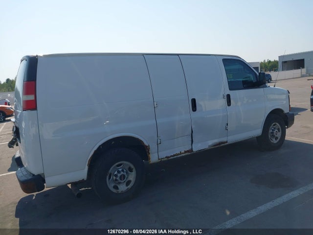 12670296 :رقم المزاد ، 1GTW7FCF4F1198061 vin ، 2015 Gmc Gmc مزاد بيع