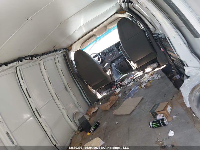 12670296 :رقم المزاد ، 1GTW7FCF4F1198061 vin ، 2015 Gmc Gmc مزاد بيع