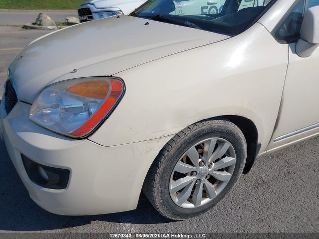 2011 Kia Rondo მანქანა იყიდება აუქციონზე, vin: KNAHH8C69B7365343, აუქციონის ნომერი: 12670343