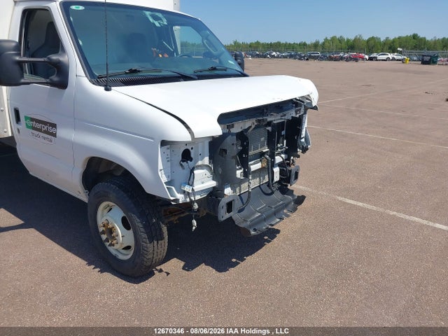 12670346 :رقم المزاد ، 1FDWE4FN6SDD11462 vin ، 2025 Ford Econoline E450 Super Duty Cutaway Van مزاد بيع