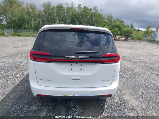 Chrysler Pacifica Limited 2026 2C4RC1GG0TR278995 Image 17