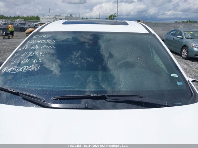 Chrysler Pacifica Limited 2026 2C4RC1GG0TR278995 Image 18